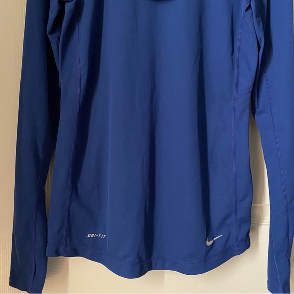 NWT Nike Running Women’s Long Sleeve T-shirt - Picture 3 of 6